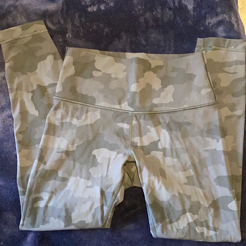 Gently worn camo lululemon legging